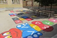 چرانقاشی روی زمین برای کودکان مهم است ؟ 5 images